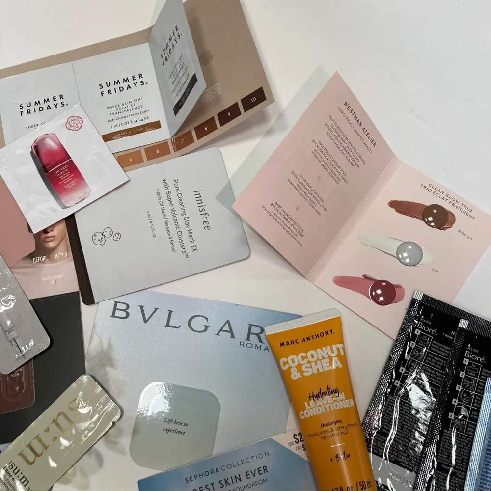 Ipsy cosmetic bag with samples